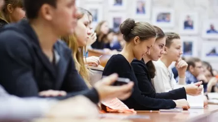 В нашем обществе девочек не учат быть предпринимателями и зарабатывать деньги – эксперт