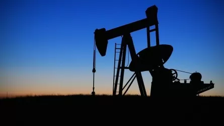 Нефть на подъеме: как решение ОПЕК+ влияет на котировки Brent и WTI  