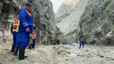 Два несовершеннолетних казахстанца погибли при сходе селя в Кыргызстане