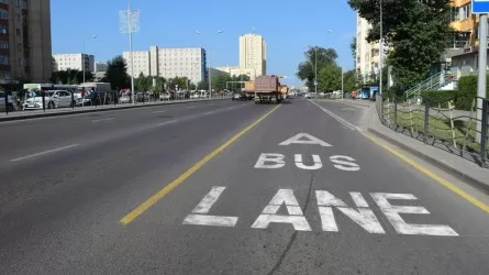 В Астане по проспекту Мангилик ел введут Bus Lane