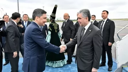 Национальный лидер туркменского народа прибыл в Астану 