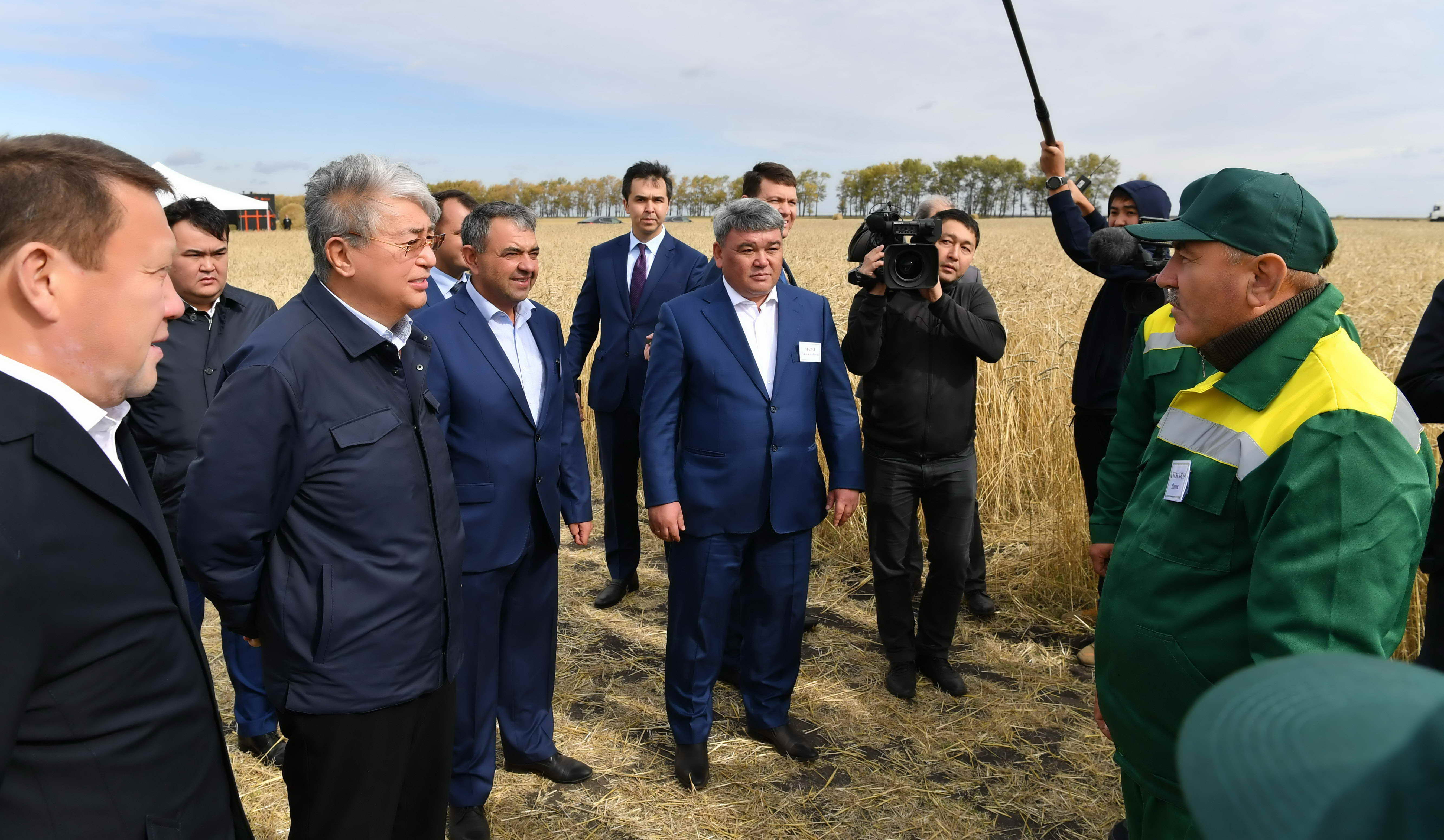  Құмар Ақсақалов Президентке өңірдің агроөнеркәсіп кешенінің дамуы туралы баяндады 