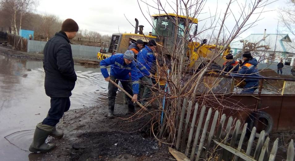 Сброс воды на Самаркандском водохранилище увеличен до 610 куб./сек