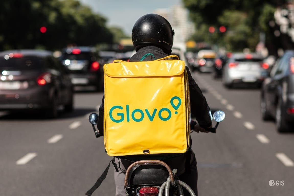 Алматыдағы Glovo курьерлері наразылық шарасын ұйымдастырды 